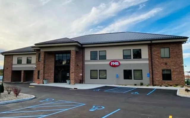 Farmers and Merchants Bank of St. Clair location