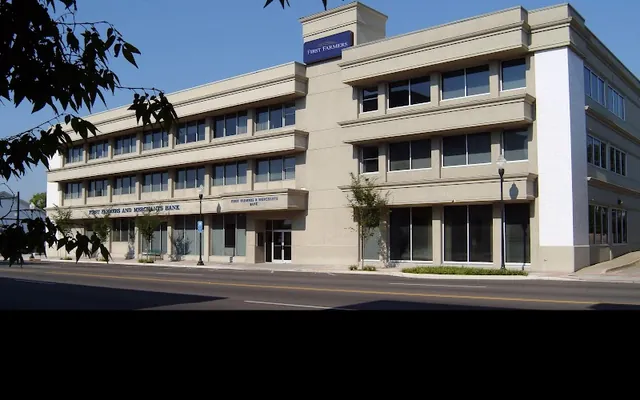 First Farmers and Merchants Bank location