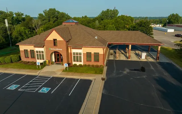 First Farmers & Merchants Bank location