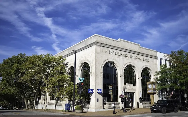 Hawthorn Bank location
