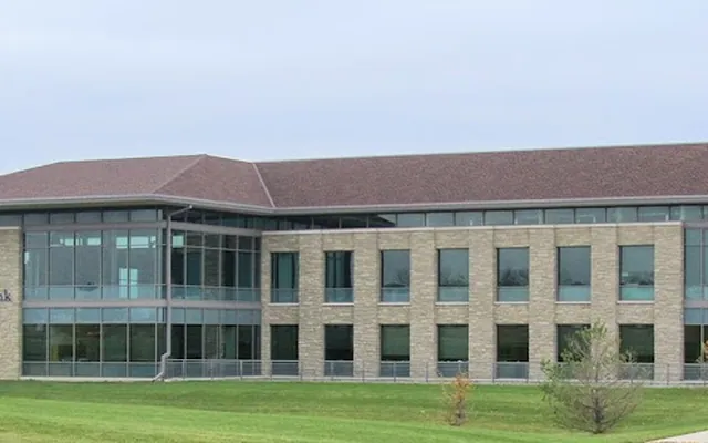 Ixonia Bank location