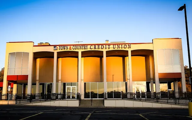 Town and Country CU location